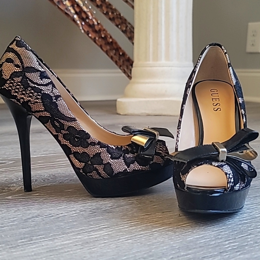 Gorgeous Guess Lace Black and Tan Stiletto Pumps